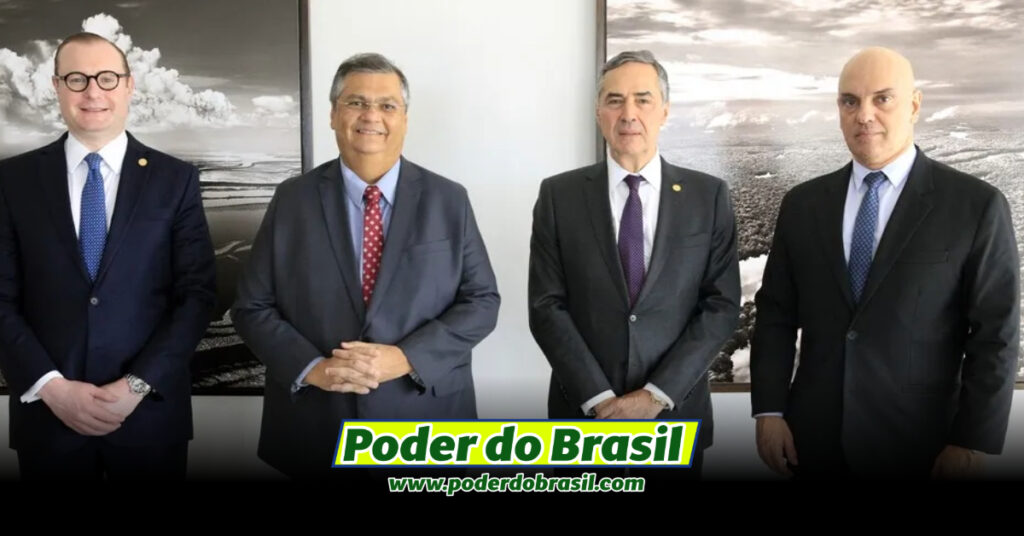 Dino, Moraes e Zanin julgarão Bolsonaro por suposta tentativa de golpe, decide Barroso