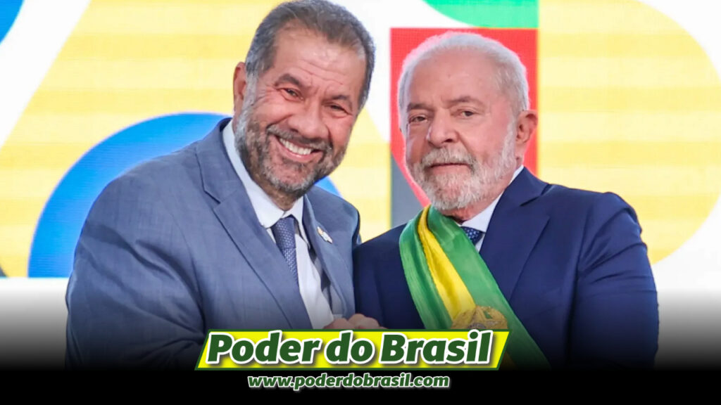 Carlos Lupi deixa governo Lula após escândalo de fraudes no INSS